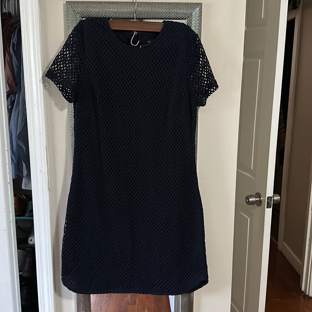 Banana republic dress. Size 10, navy blue color.